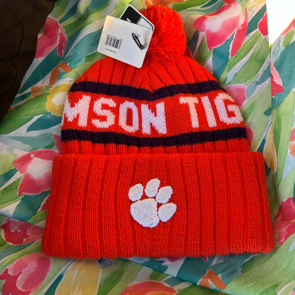 Men’s or women’s Clemson Tide hat, orange blue new tag beanie hat